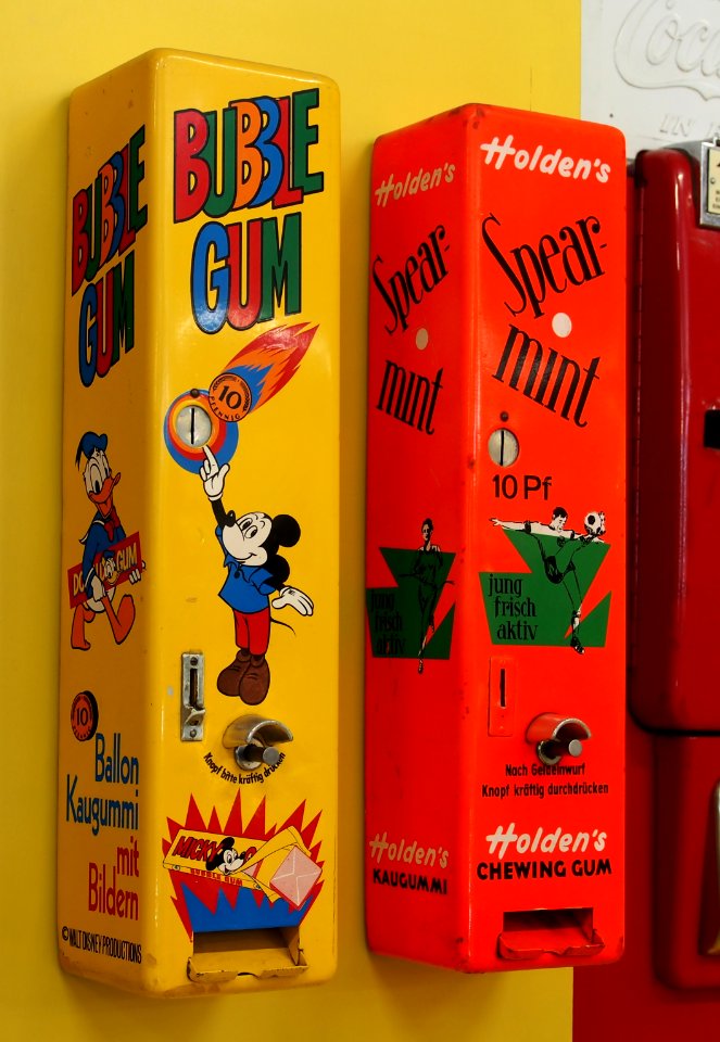 Bubble Gum & Holdens chewing gum dispensers bild 1