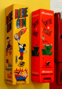 Bubble Gum & Holdens chewing gum dispensers bild 1
