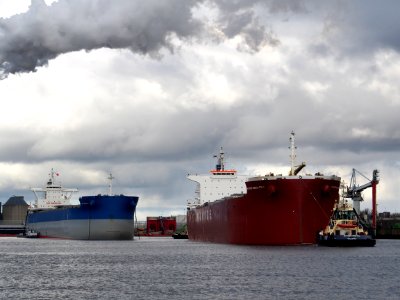 BTG Rainier (ship, 2015) IMO 9710139 & Navios Marco Polo, IMO 9454280, Vlothaven, Port of Amsterdam