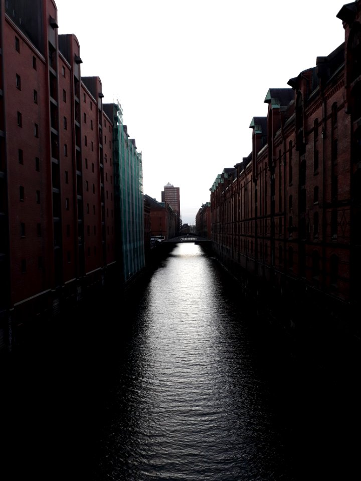 Building Hamburg 4