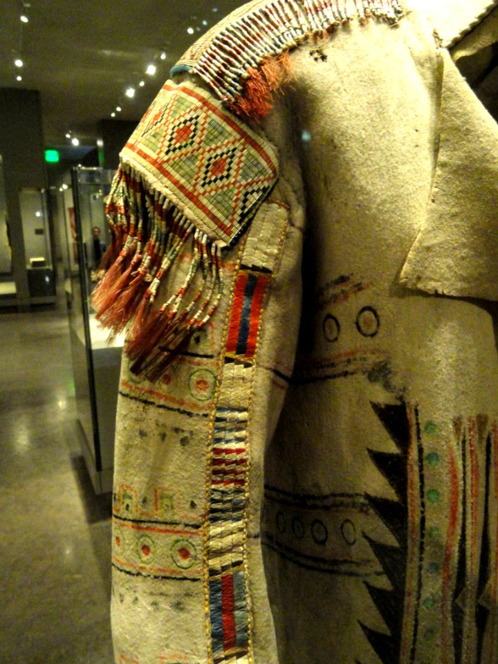 Buffalo-skin coat detail, Ojibwa, Ontario, Canada, c. 1789 - Nelson-Atkins Museum of Art - DSC09051
