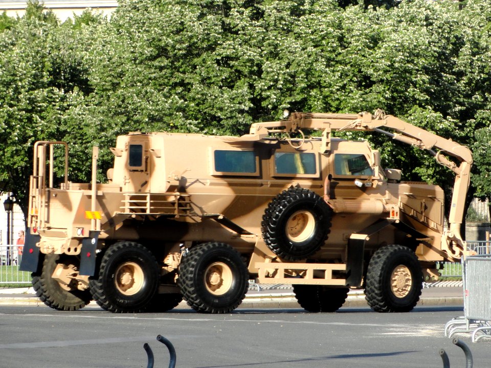 Buffalo MRAP ( Mine Resistant Ambush Protected Vehicle ) photo-7