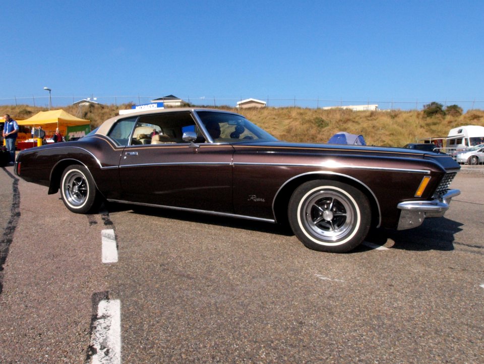 Buick RIVIERA Coupe HARDTOP dutch licence registration AM-32-00 pic3