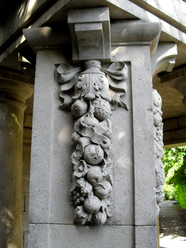 Building at Patcham Peace Gardens, Old London Road, Patcham (August 2010) (Carving)