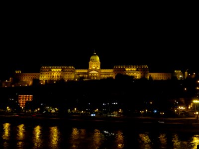 Buda Castle at night1