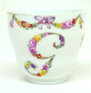 Buchstaben-Tasse 1352a