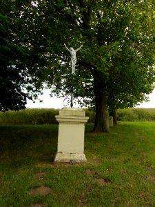 Bucy-lès-Pierrepont (Aisne) croix de chemin ouest