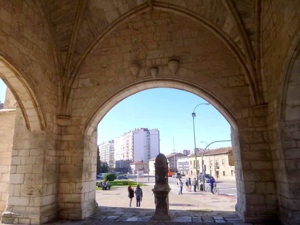 Burgos - Iglesia de Nuestra Señora la Real y Antigua de Gamonal 16