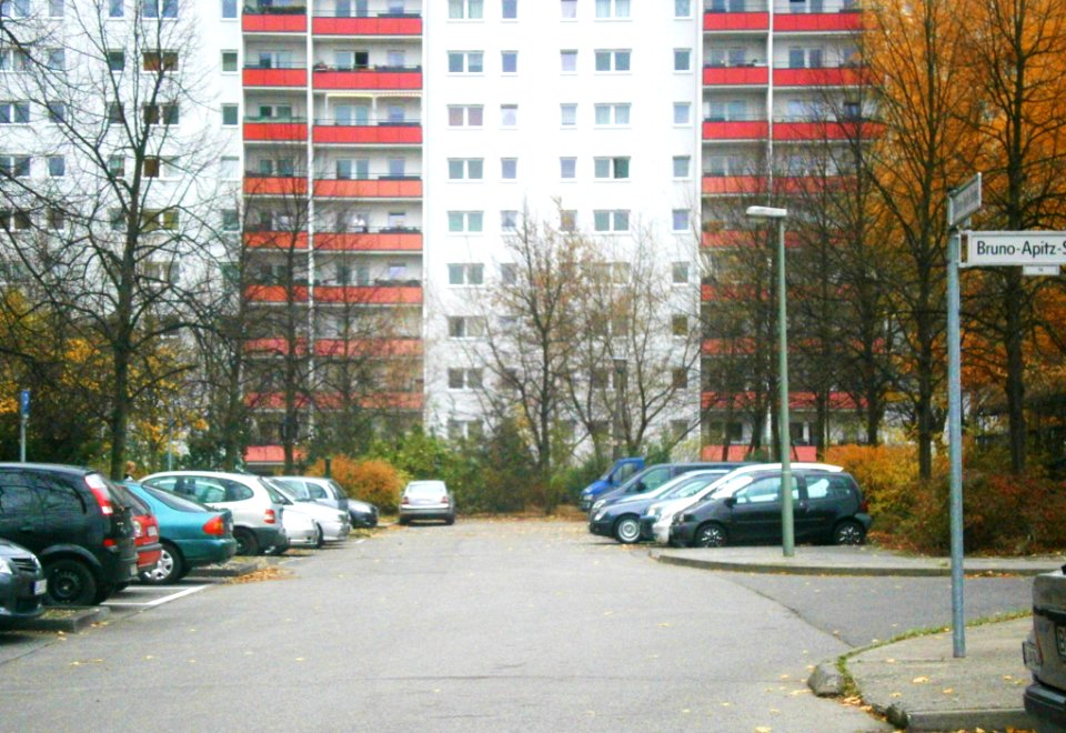 Buch BrunoApitzStraße ecke