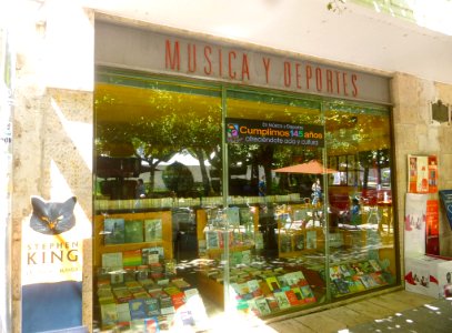 Burgos - Librería Música y Deportes 2
