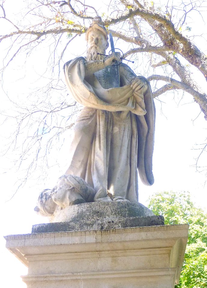 Burgos - Paseo del Espolón, estatuas regias 06