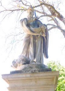 Burgos - Paseo del Espolón, estatuas regias 06