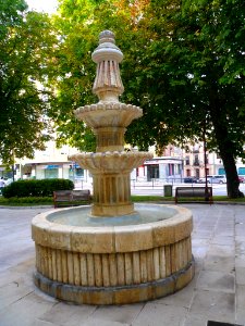 Burgos - Paseo de la Isla 01
