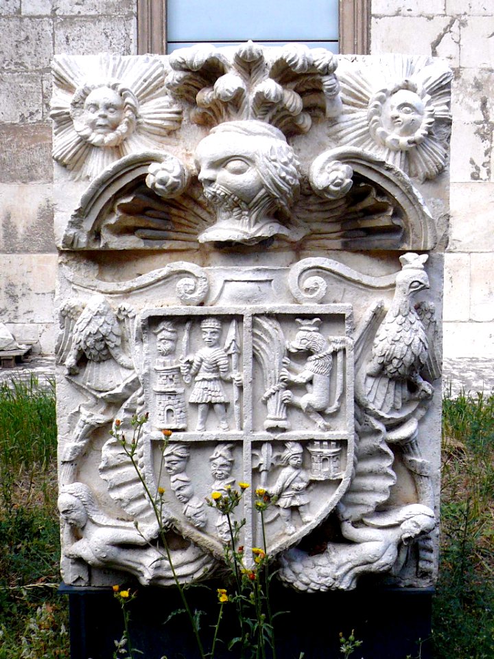 Burgos - Facultad de Teología del Norte de España (Antigua Universidad Pontificia), escudo