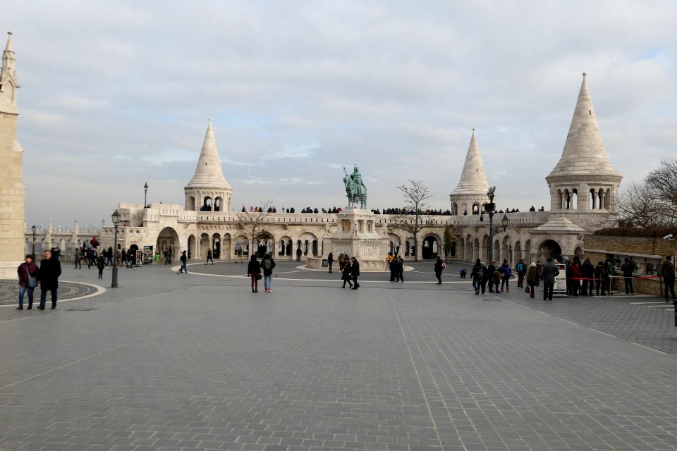 Budapest-Fishermans-Bastion-2018-12-09-037