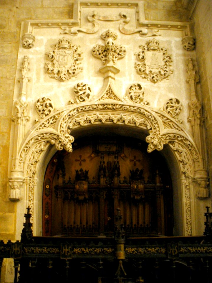 Burgos - Iglesia de San Nicolás de Bari - Sepulcro neogótico (1911) de los Marqueses de Murga
