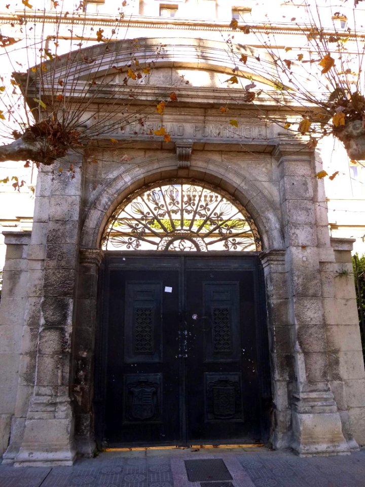 Burgos - Facultad de Teología del Norte de España (Antigua Universidad Pontificia) 1