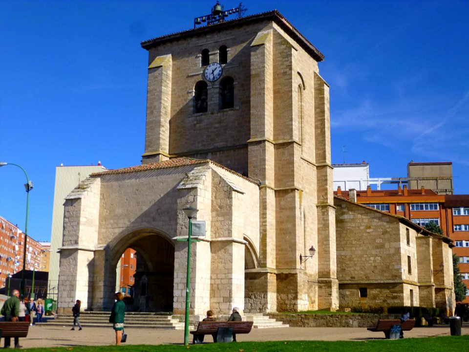 Burgos - Iglesia de Nuestra Señora la Real y Antigua de Gamonal 02