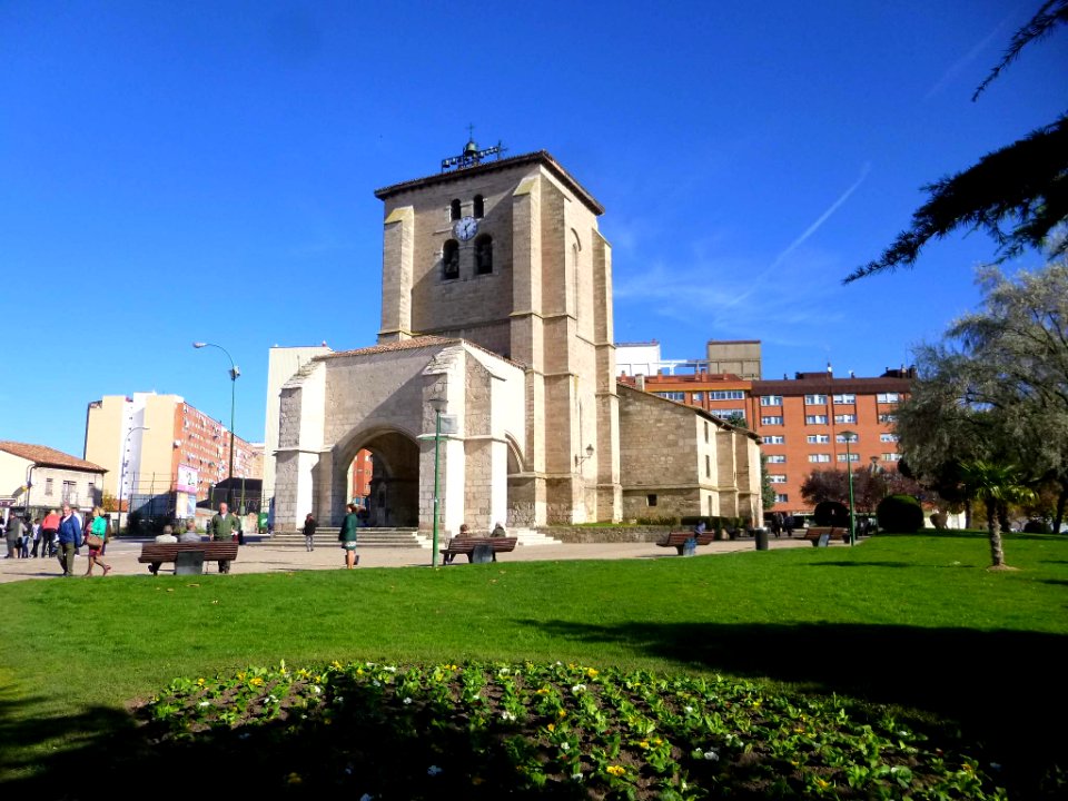 Burgos - Iglesia de Nuestra Señora la Real y Antigua de Gamonal 01