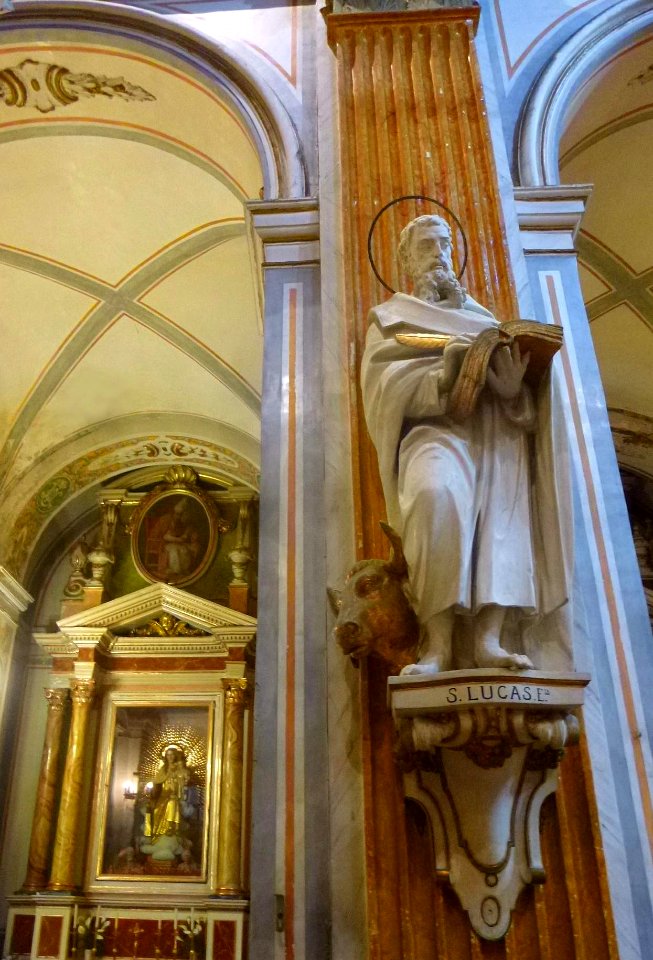 Burjassot - Iglesia de Sant Miquel Arcàngel, interior, estatuas 06
