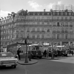 Bushalte van Gare Saint-Lazare, Bestanddeelnr 254-0647