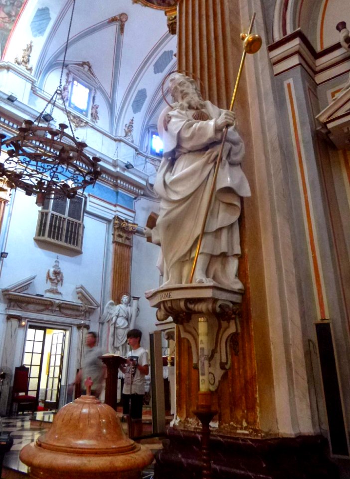 Burjassot - Iglesia de Sant Miquel Arcàngel, interior, estatuas 03