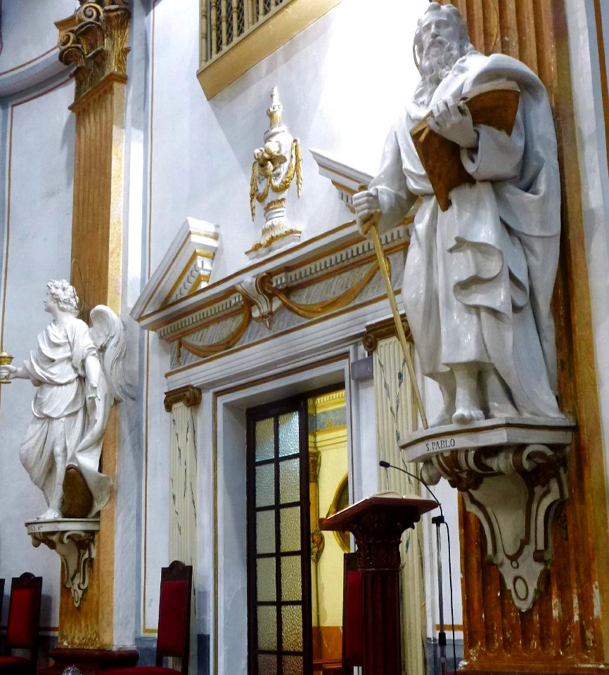 Burjassot - Iglesia de Sant Miquel Arcàngel, interior, estatuas 15