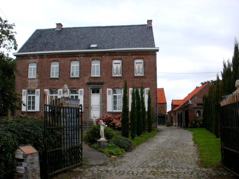 Burst hoeve Sint-Pietersstraat 11