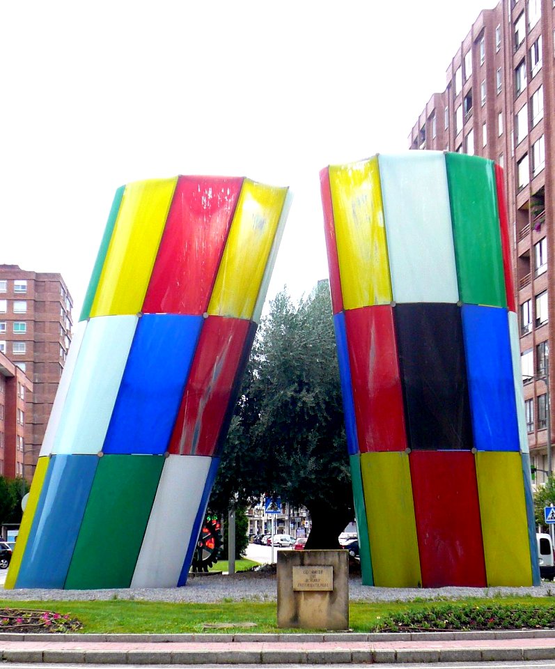 Burgos - Avenida de la Paz, Glorieta de Rotary Internacional 1