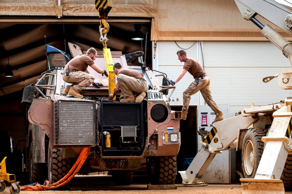 Bushmaster Desert Falcon-1