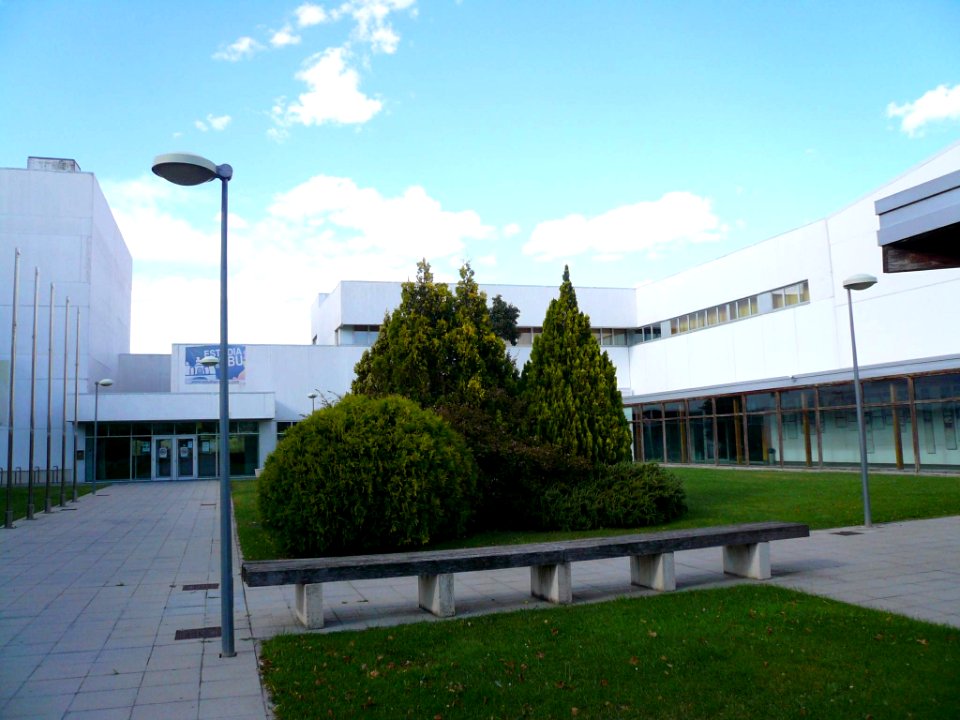 Burgos - Escuela Politécnica Superior. Edificio La Milanera (UBU) 3
