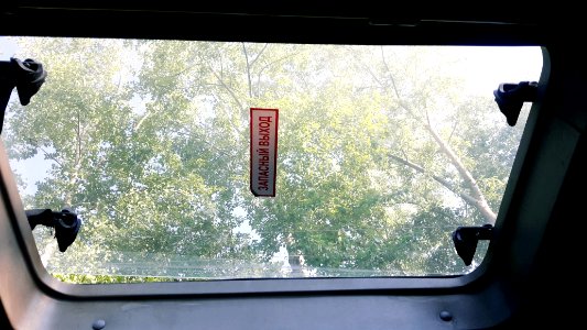Bus exit sign in Russia (02)