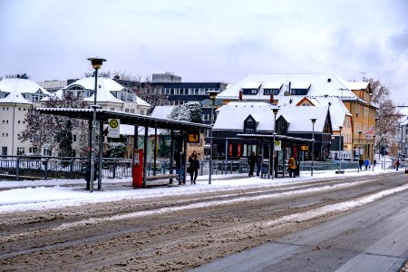 Bushaltestelle-Neckarbrücke-Tübingen