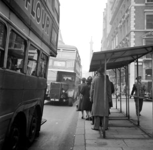 Bushalte op Whitehall, Bestanddeelnr 254-1965