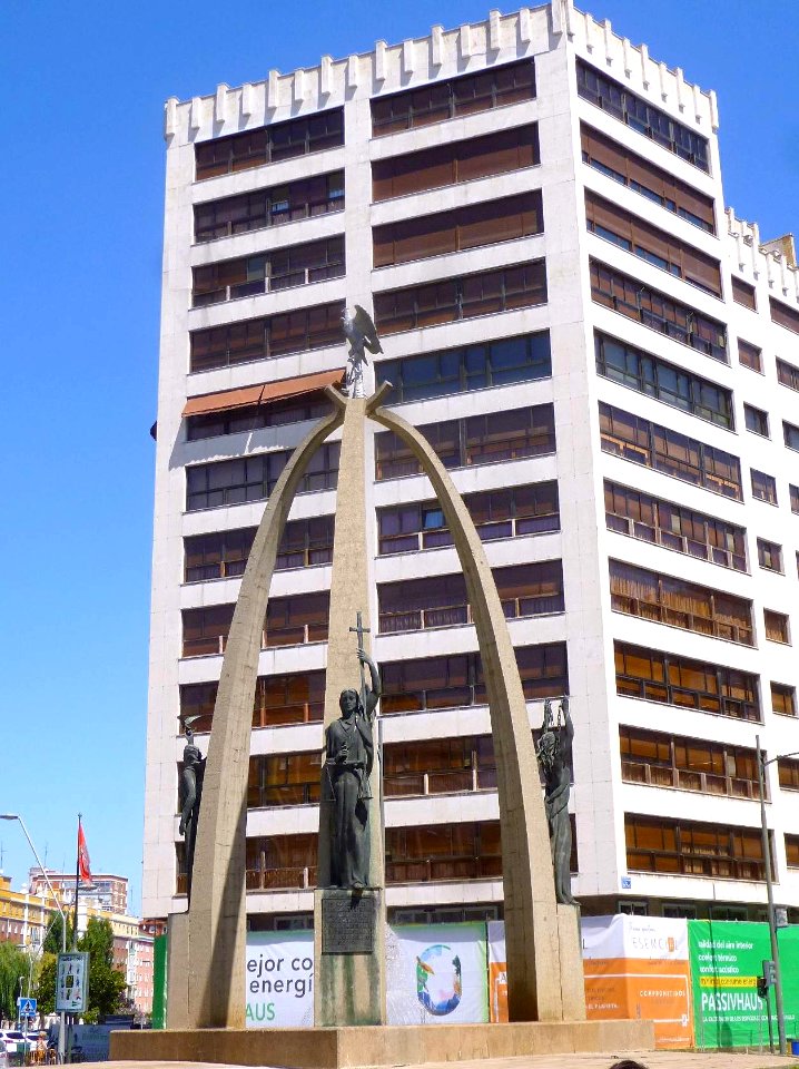 Burgos - Monumento Homenaje a los Ejércitos de España 2