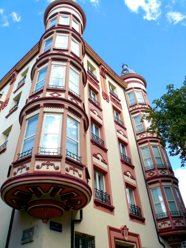 Burgos - Edificio en Plaza de Castilla nº 1 (3)
