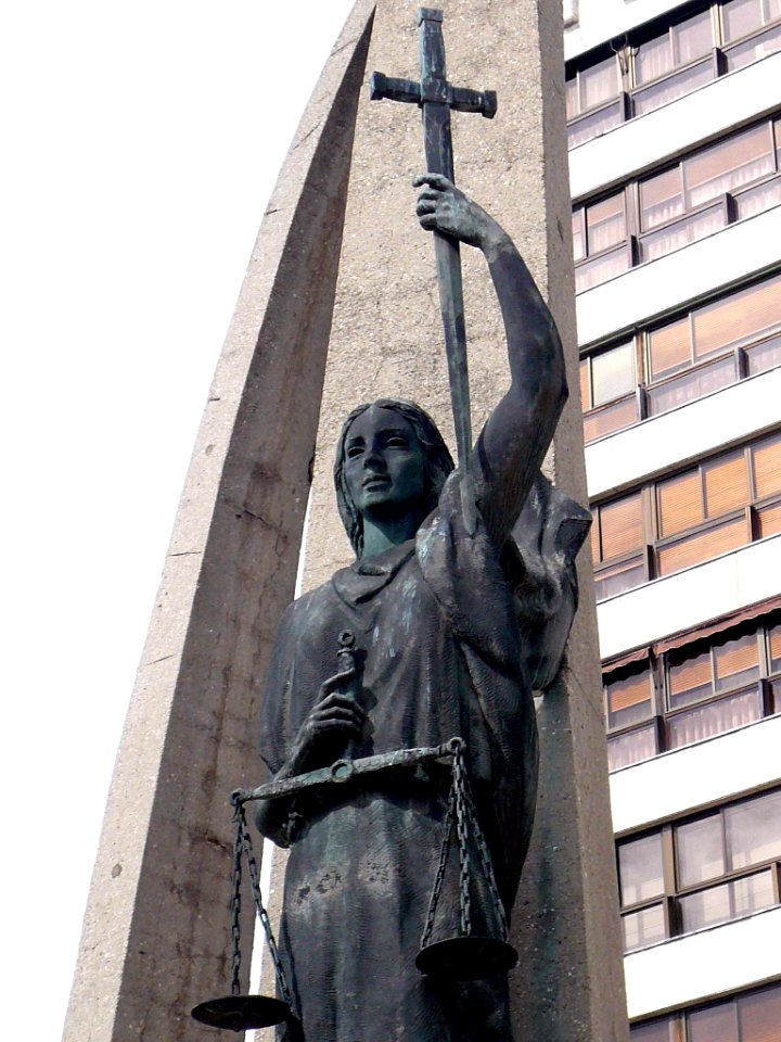 Burgos - Monumento Homenaje a los Ejércitos de España 9