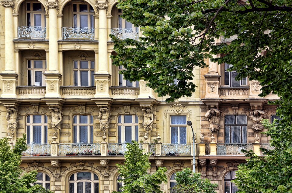 Gable facade building