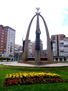 Burgos - Monumento Homenaje a los Ejércitos de España 4