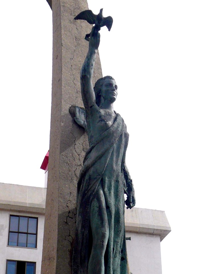 Burgos - Monumento Homenaje a los Ejércitos de España 6