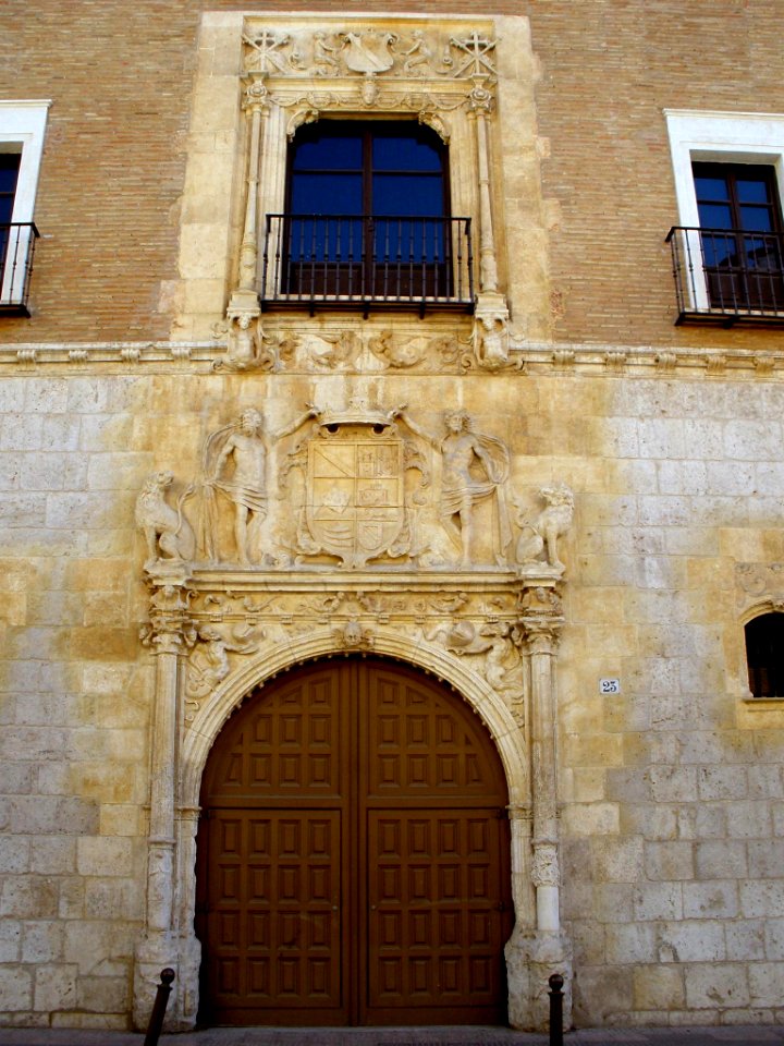 Burgos - Museo de Burgos, Casa de Angulo 2