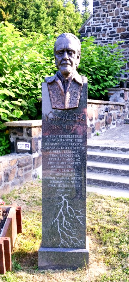 Bust of Kodály at the church in Galyatető