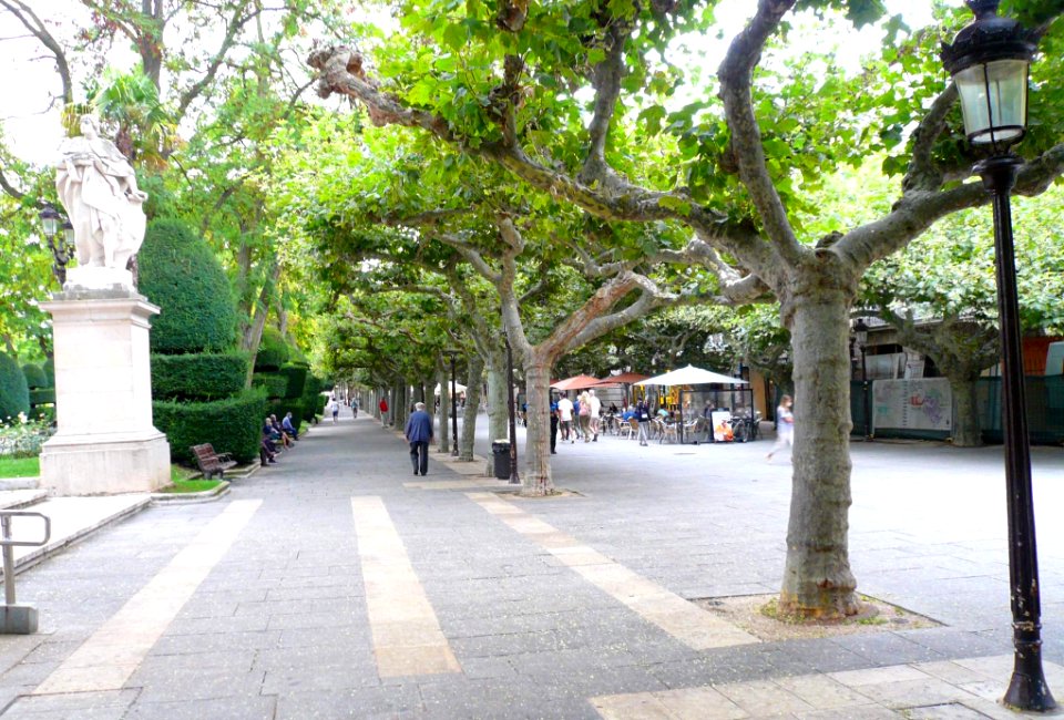 Burgos - Paseo del Espolón 08