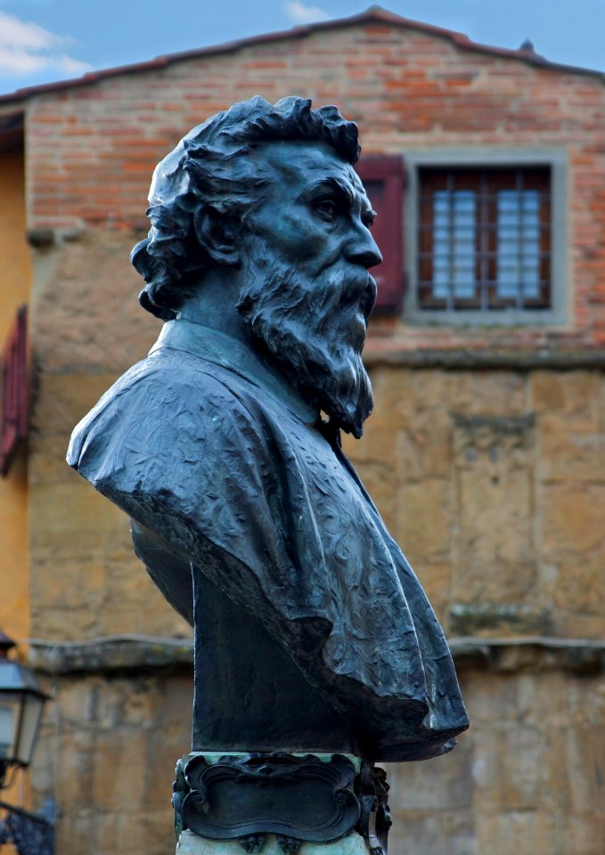 Buste Benvenutto Cellini Ponte Vecchio Florence
