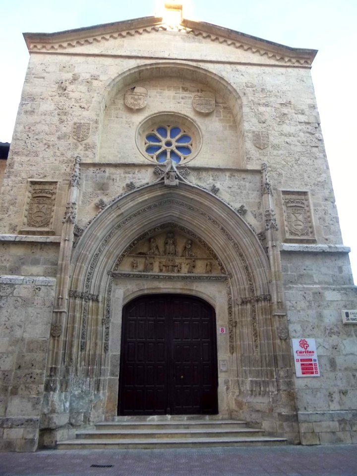 Burgos - Capilla de San Ildefonso, portada del Convento de la Santísima Trinidad 2
