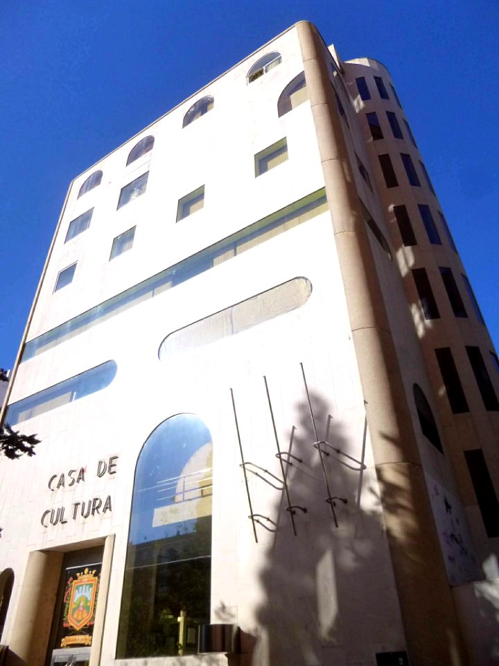 Burgos - Casa de Cultura de Gamonal 1