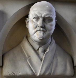 Busta Kamil Hilbert