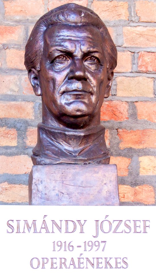 Bust of József Simándy in the Szeged Pantheon