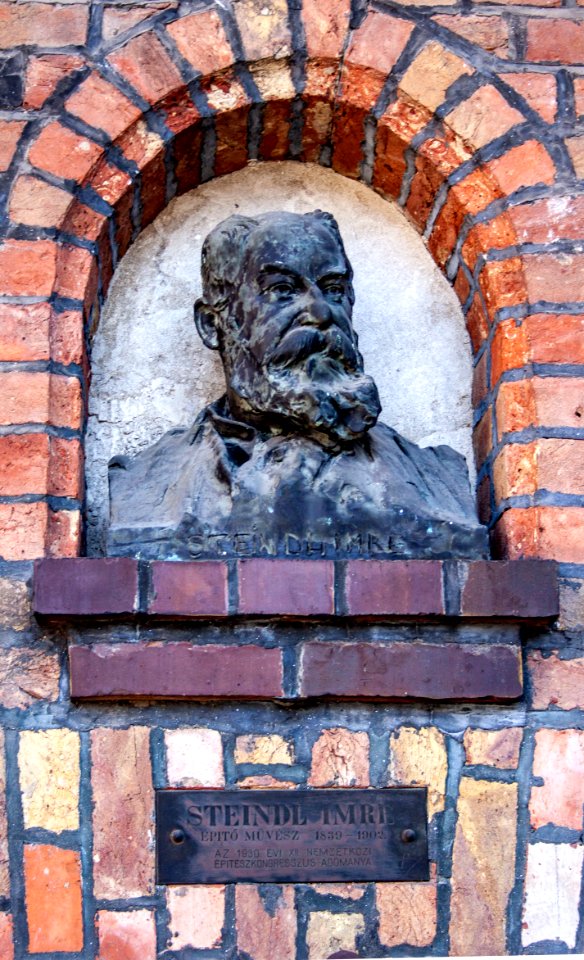 Bust of Imre Steindl in the Szeged Pantheon