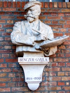 Bust of Gyula Benczúr in the Szeged Pantheon